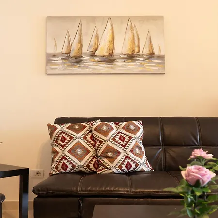 Inhouse Apartment *