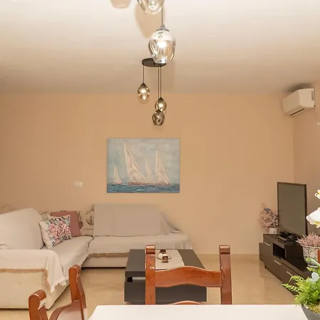 Inhouse Apartment Sarande