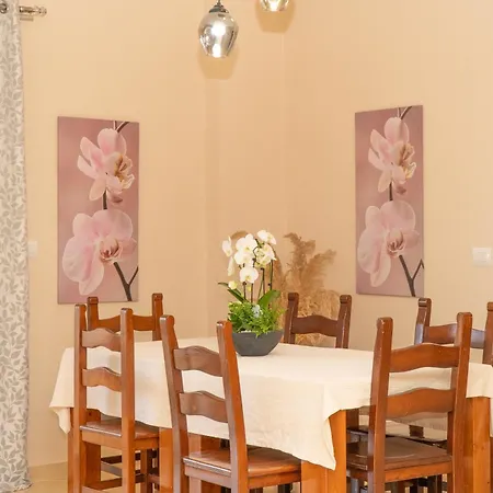 Apartment Inhouse Sarande