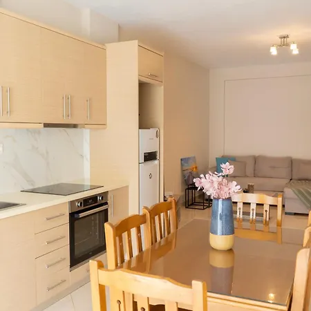 Inhouse Apartment *