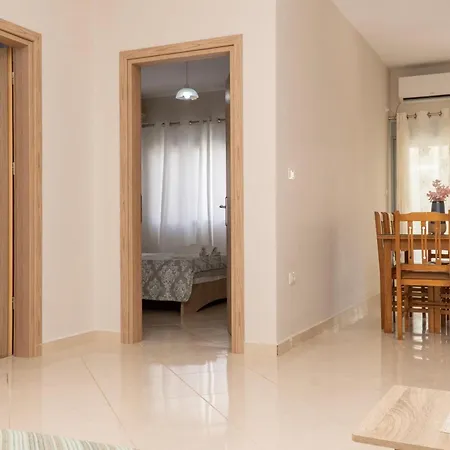 Inhouse * Sarande